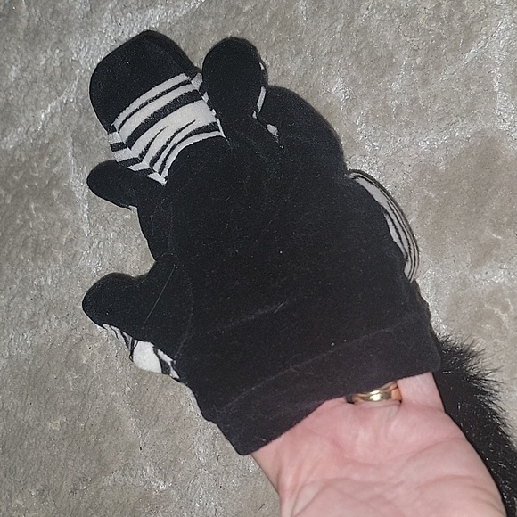 (J2) Zebra Hand Puppet Plush Creations - Picture 5 of 6